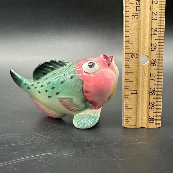 Vintage Rainbow Trout Fish Shakers Figurines Green Pink Mid Century Kitschy - Picture 11 of 11